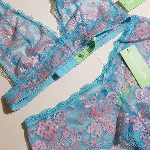 Lacy and Girly Bralette/Panty set